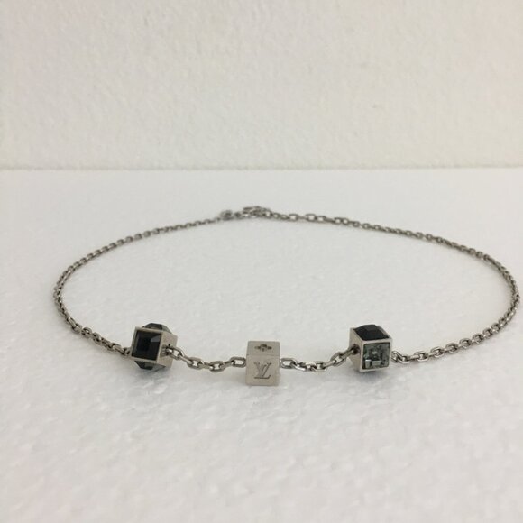 Louis Vuitton Crystal Gamble Station Necklace 18.5" 100% Authentic Silver-Tone - Picture 2 of 10